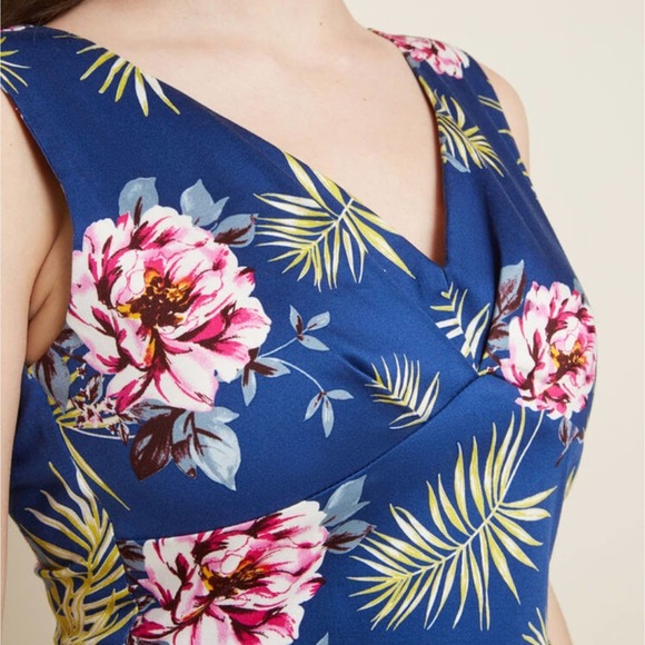 Modcloth Tropical Floral Fit and Flare Dress NEW - Picture 3 of 8